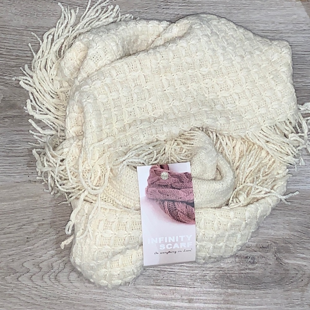 Infinity scarf